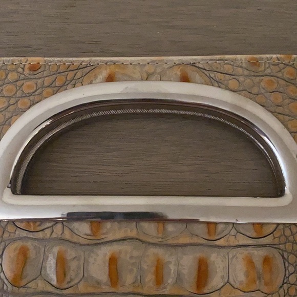 Kiki Pearl Genuine Alligator Clutch - Picture 2 of 8